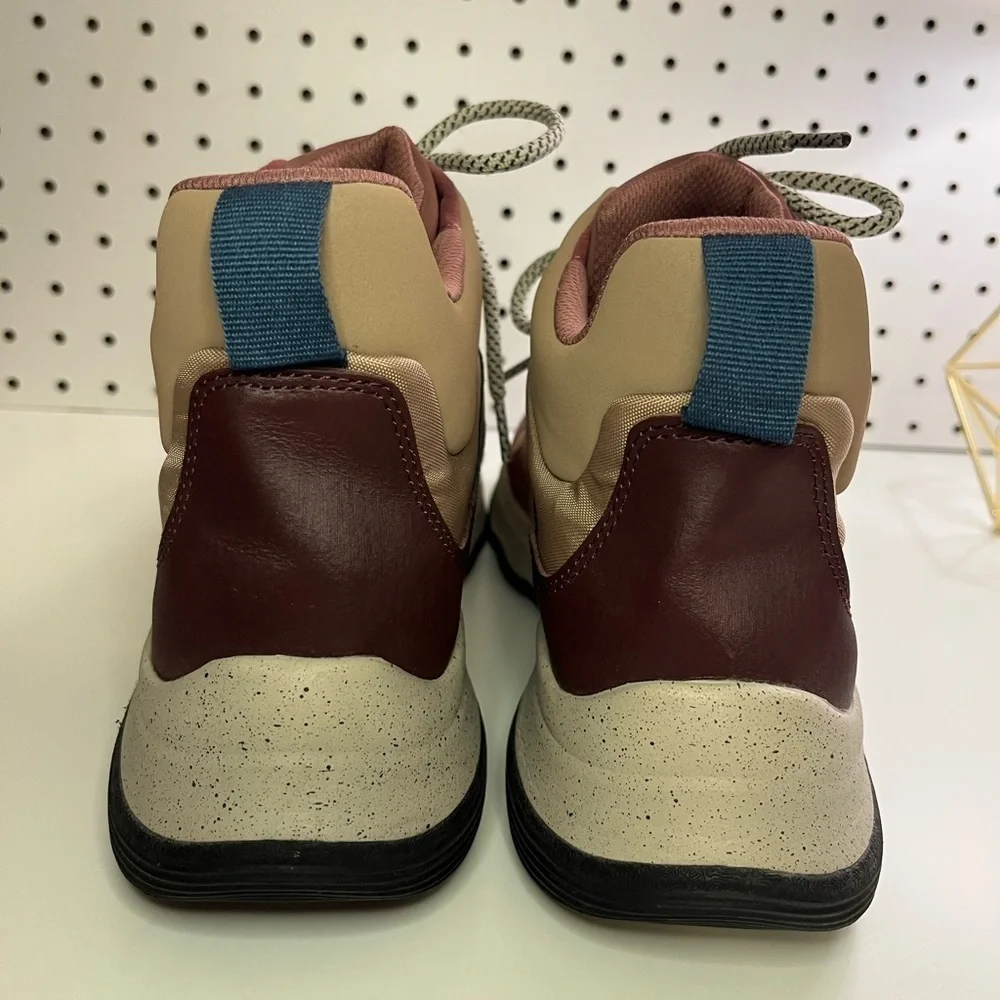 Clarks Women's Jaunt Lo Hiking Boot in Taupe Combi Size 11 Outdoor Gorpcore Boho
